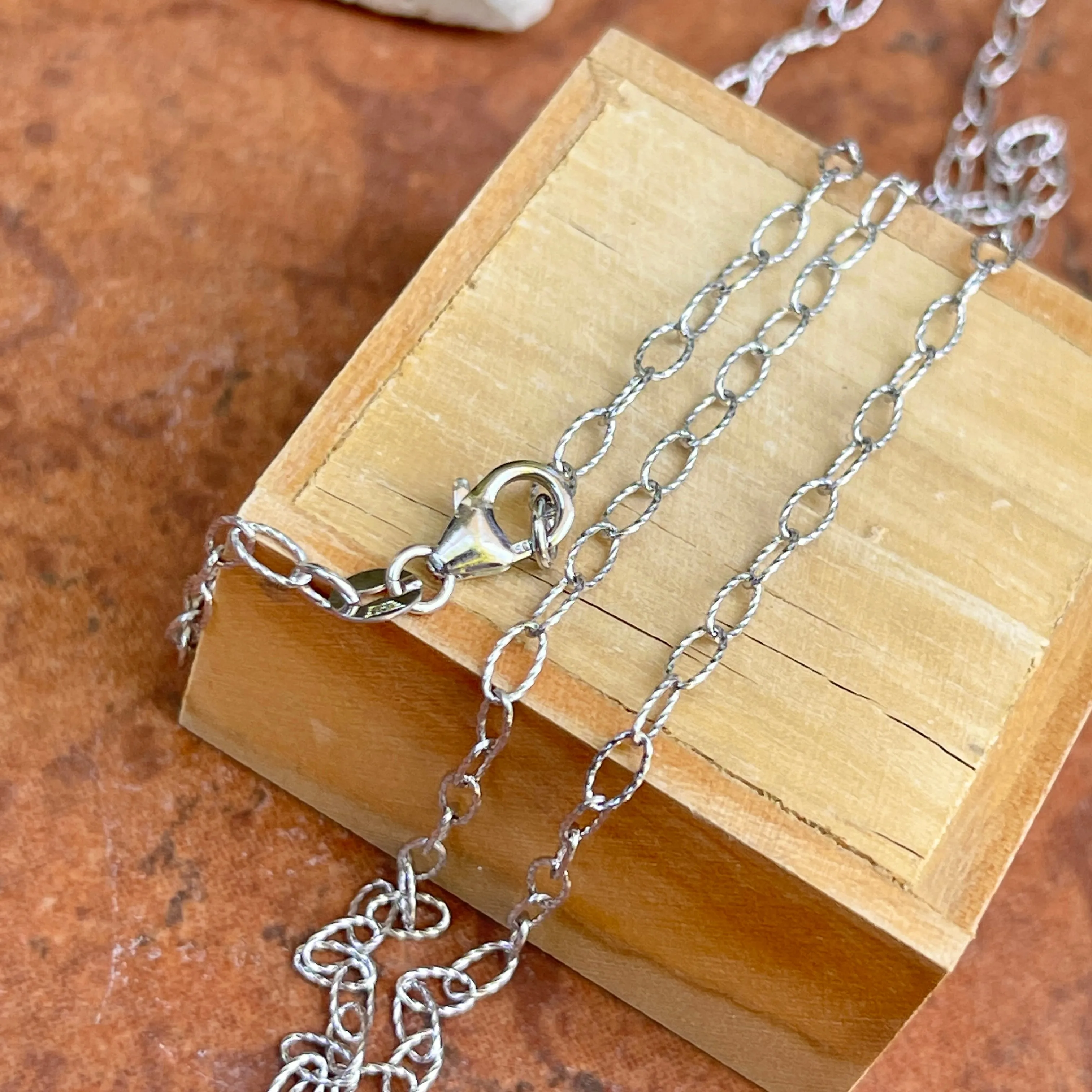 14KT White Gold Textured 2.5mm Oval Link Chain Necklace