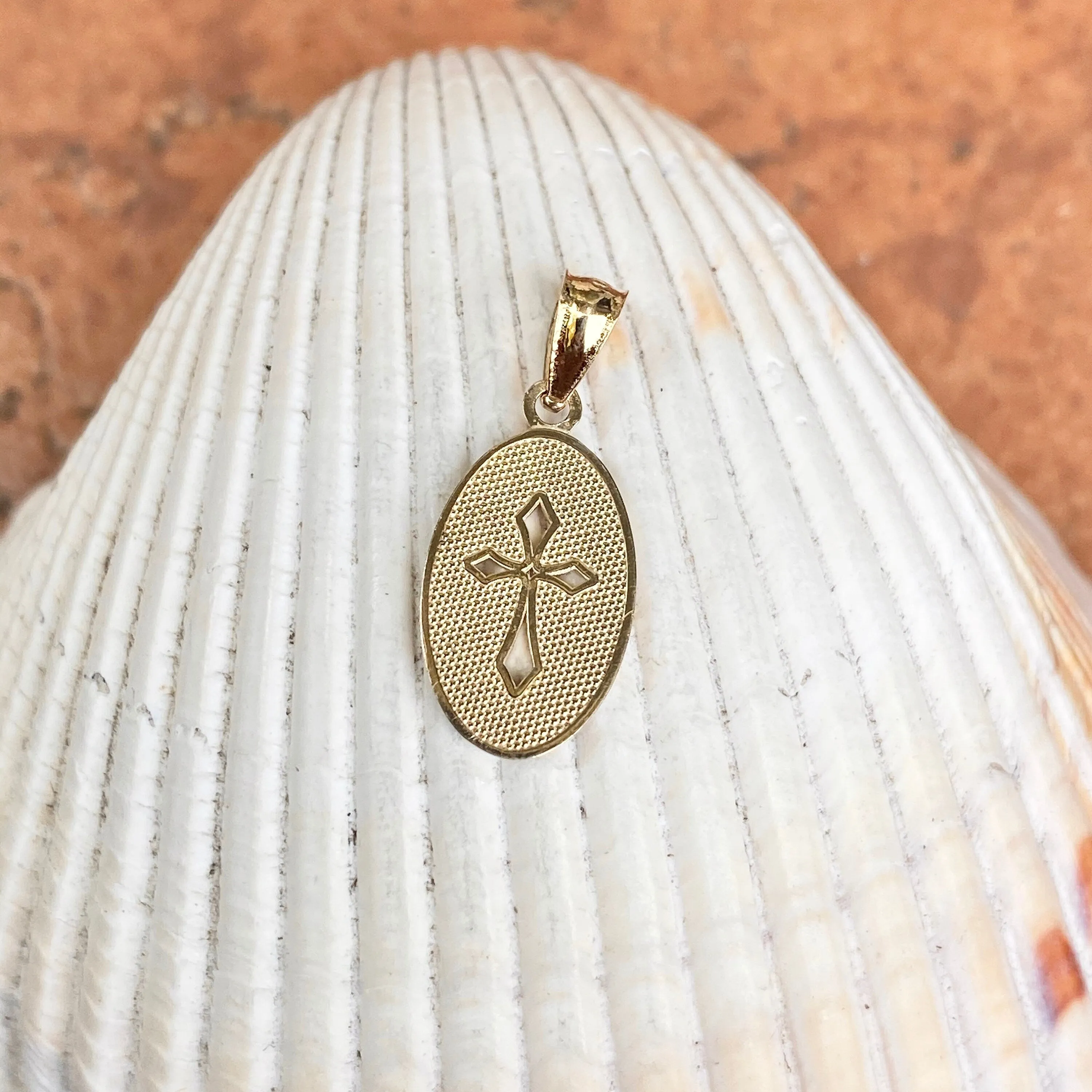 14KT Yellow Gold Oval Textured Cut-Out Cross Pendant Charm