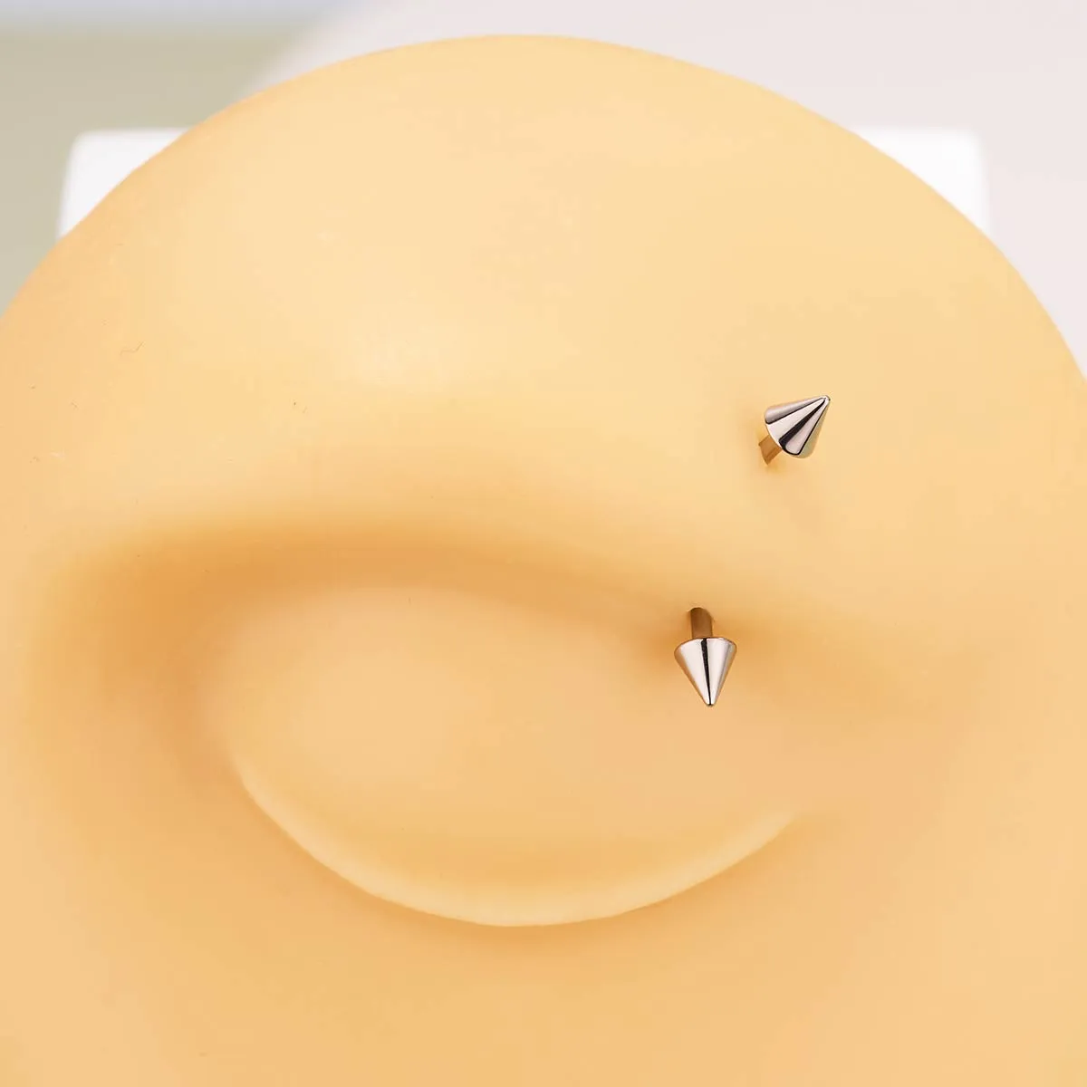 2PCS 18G Titanium Internally Threaded Spike Eyebrow Rook Rings