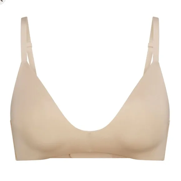 59. Skims WIRELESS FORM T-SHIRT DEMI BRA in clay size 36A
