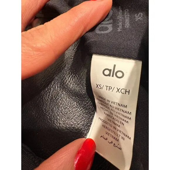 ALO Yoga Splendor Bra in Black