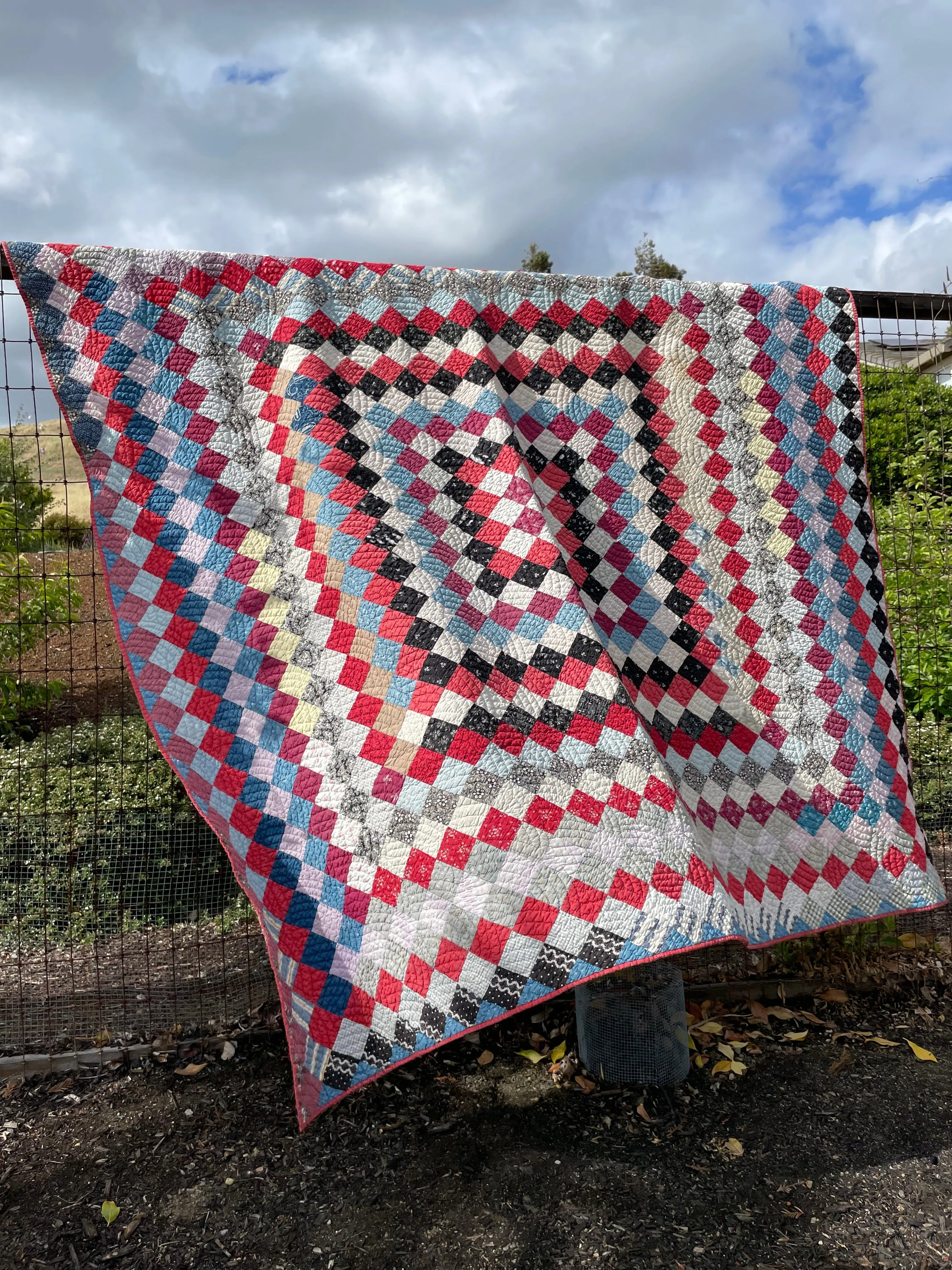 Antique Early 1900s 'Trip Around The World' Hand Stitched Quilt