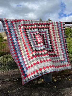 Antique Early 1900s 'Trip Around The World' Hand Stitched Quilt