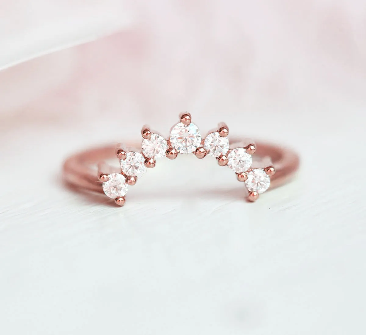 Apollo Curved Moissanite Band