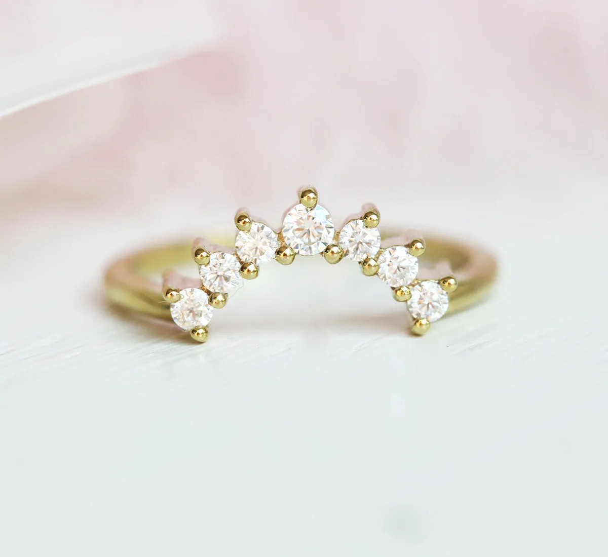 Apollo Curved Moissanite Band