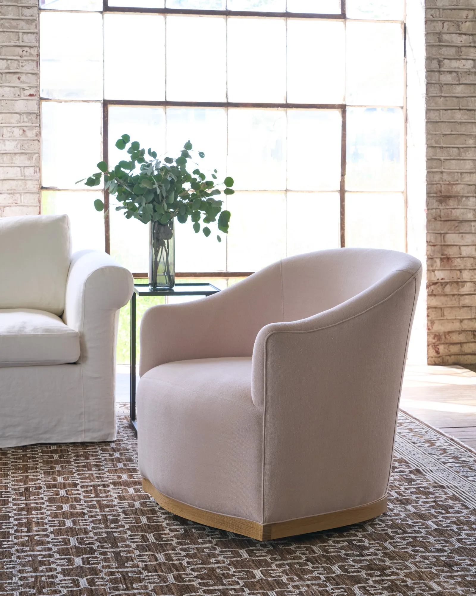 Ava Chair