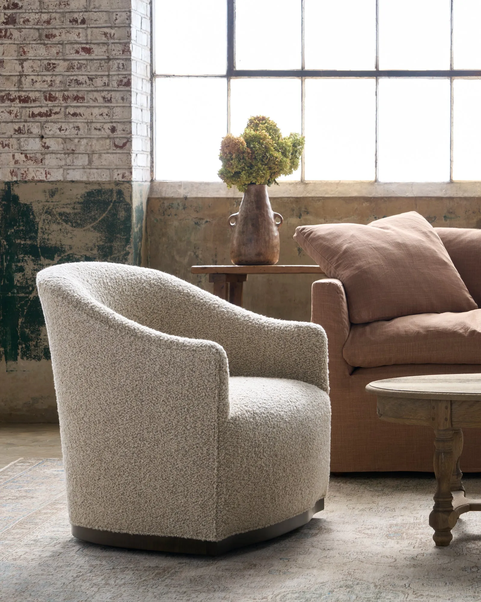 Ava Chair