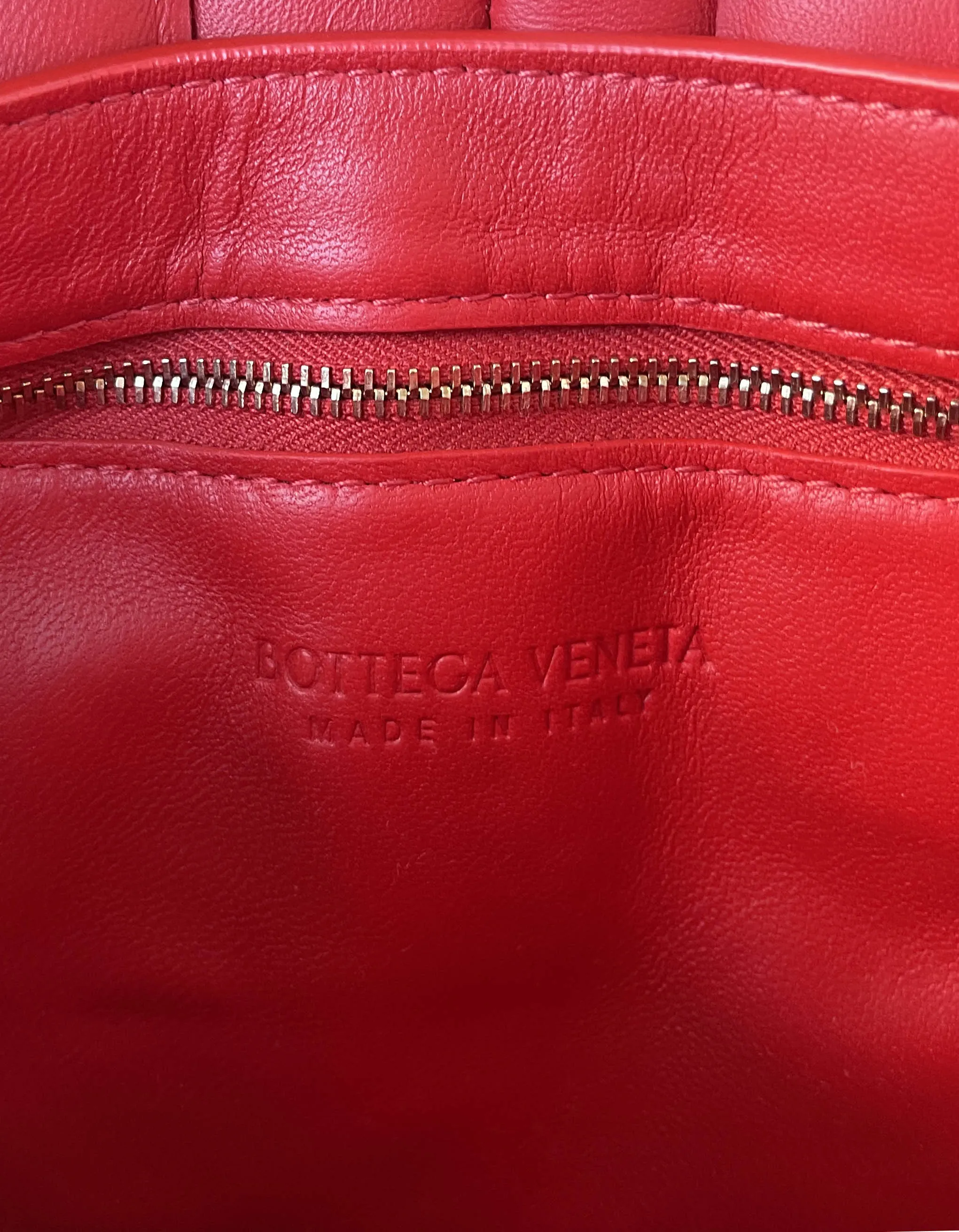 Bottega Veneta Red Patent Maxi Intrecciato Padded Cassette Crossbody Bag