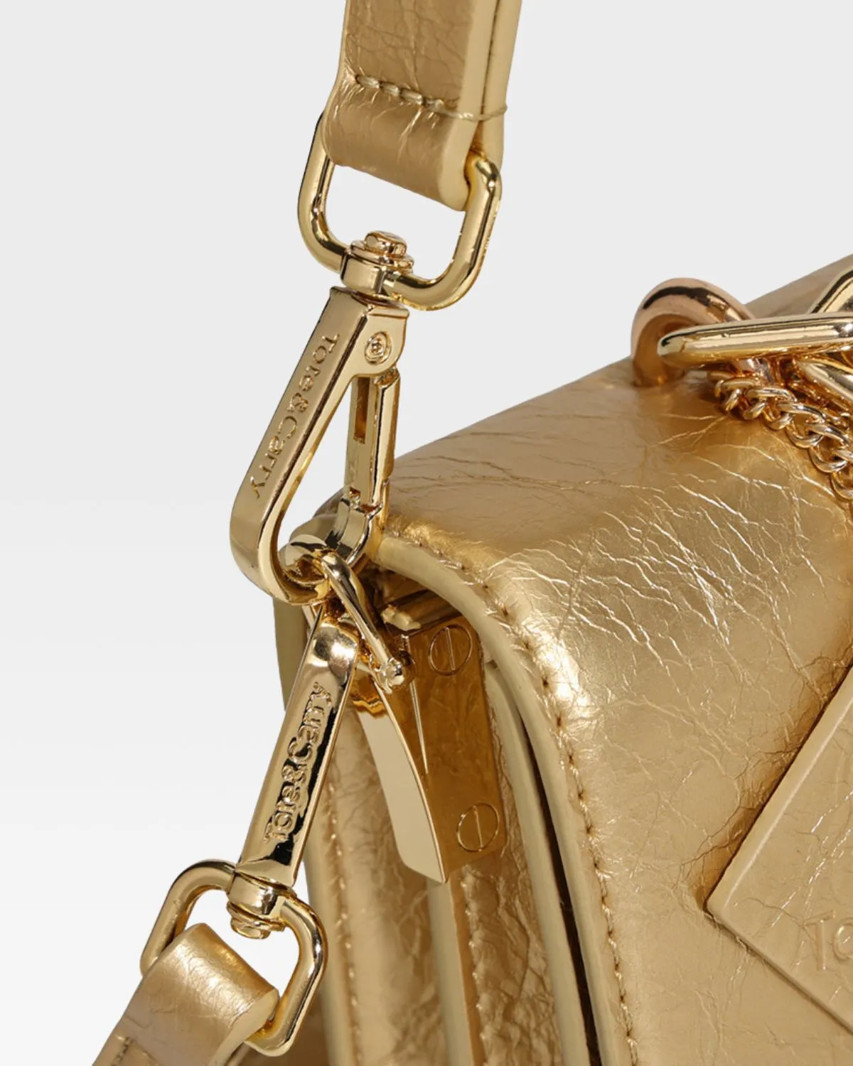 Camila Shoulder Bag in Gold