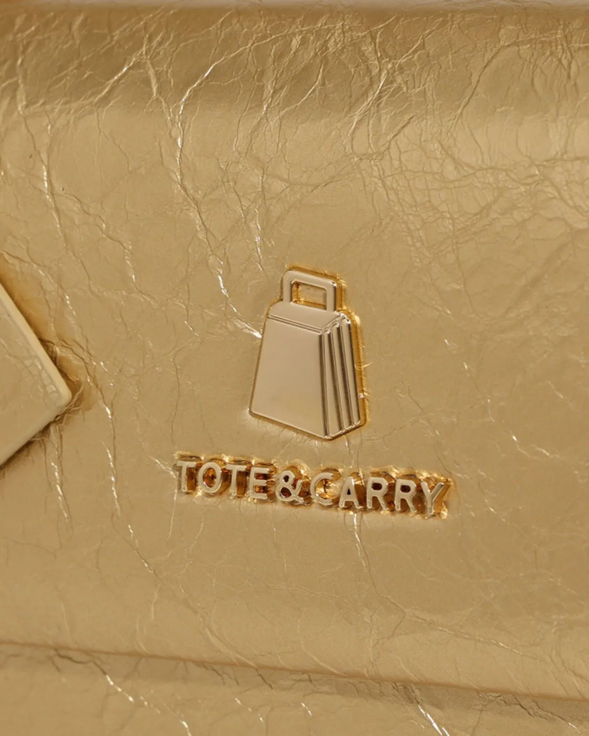 Camila Shoulder Bag in Gold