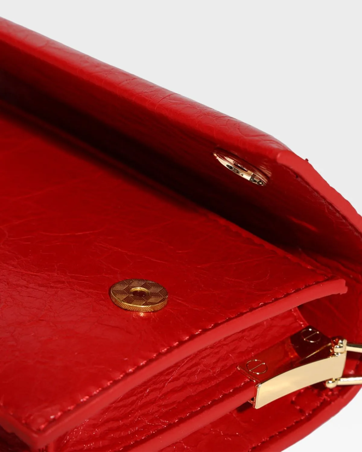 Camila Shoulder Bag in Red