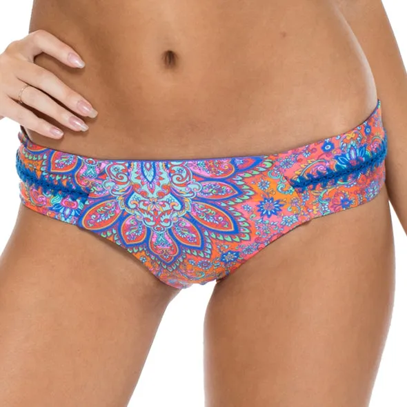 CANDELA - Stitched Straps Moderate Bottom