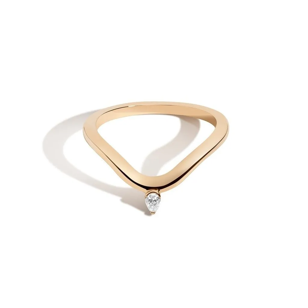Curved Band With Pear