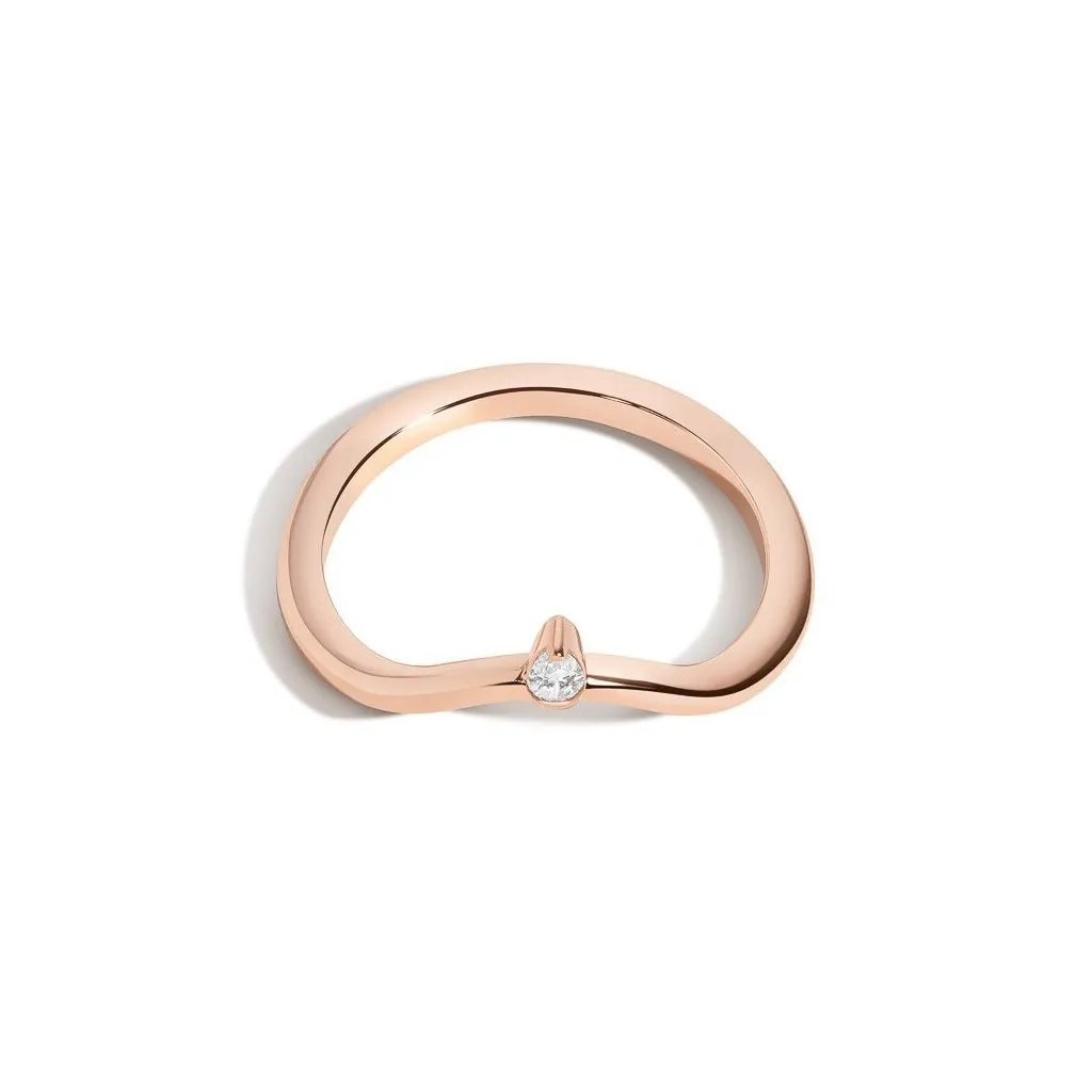 Curved Band With Pear