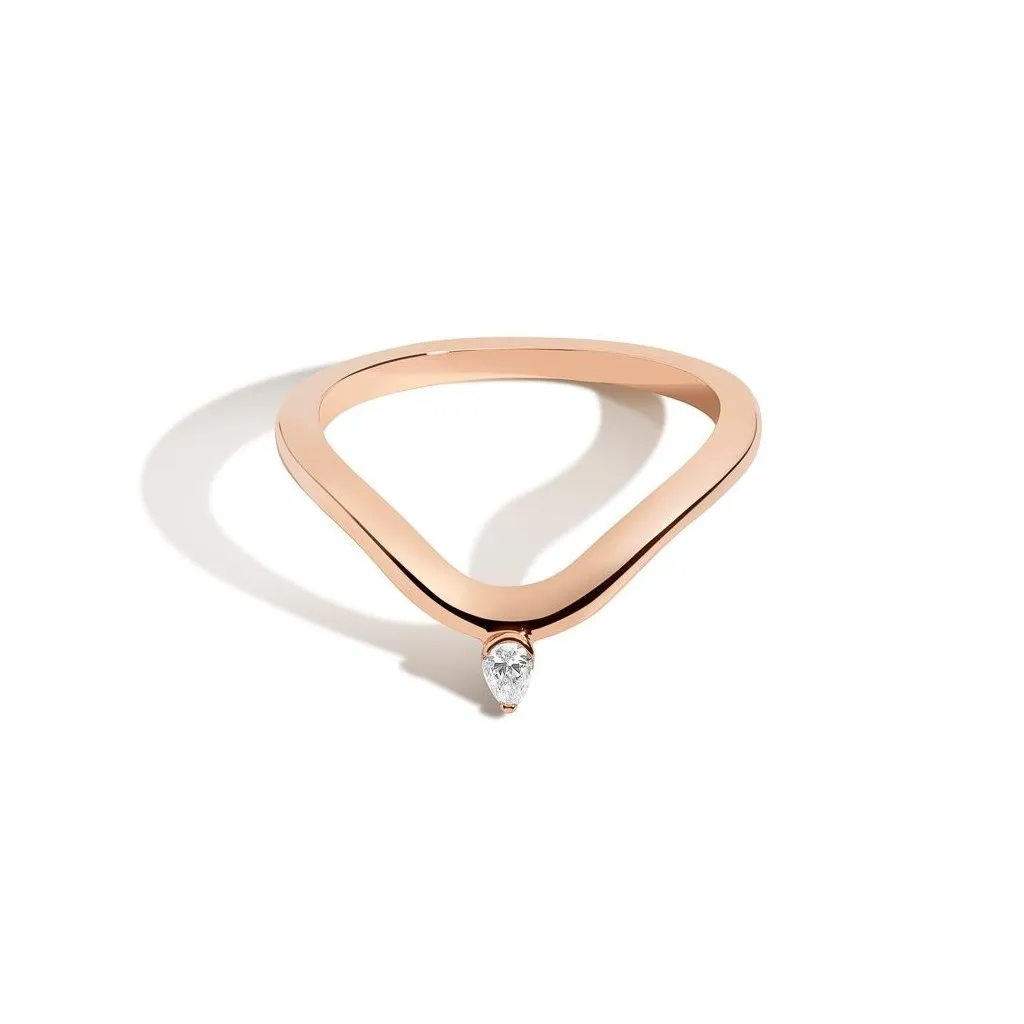 Curved Band With Pear