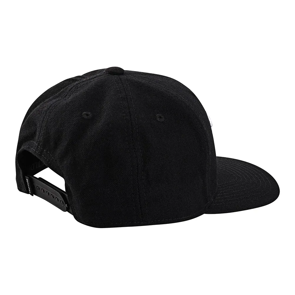 Curved Bill Snapback Bolt Black