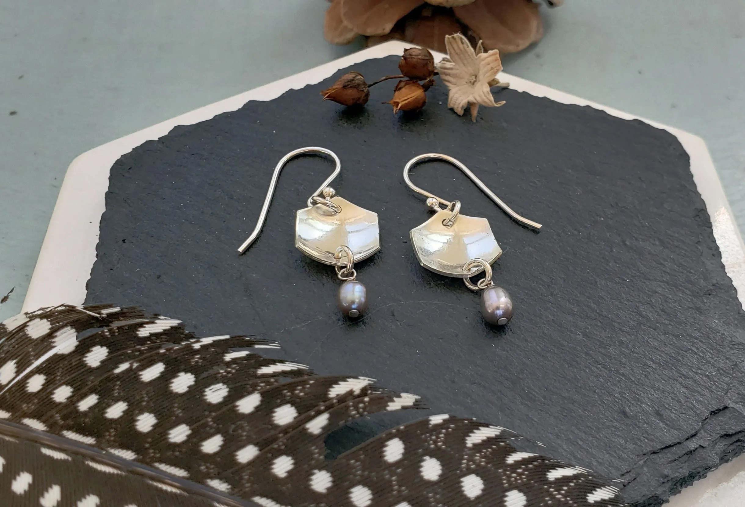 Curved hexagon earrings