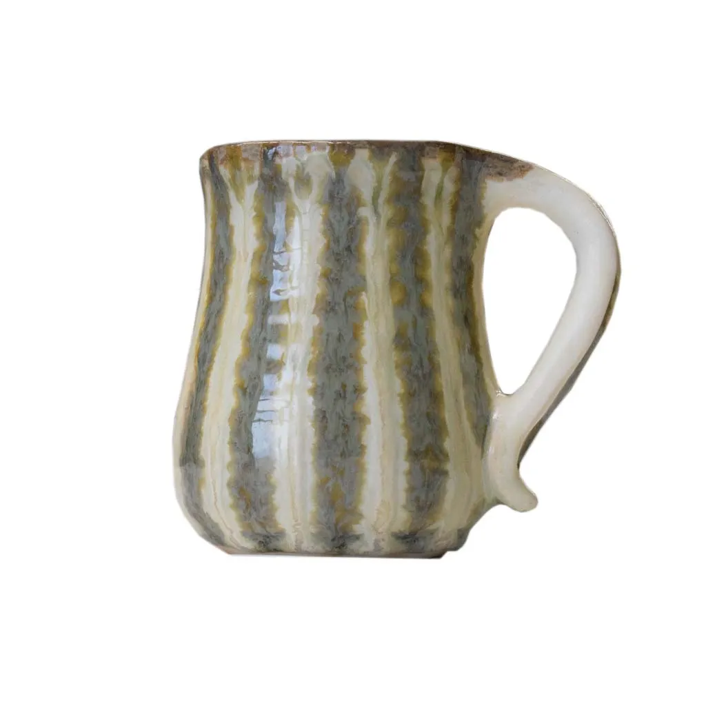 Curved Mug Sparrow