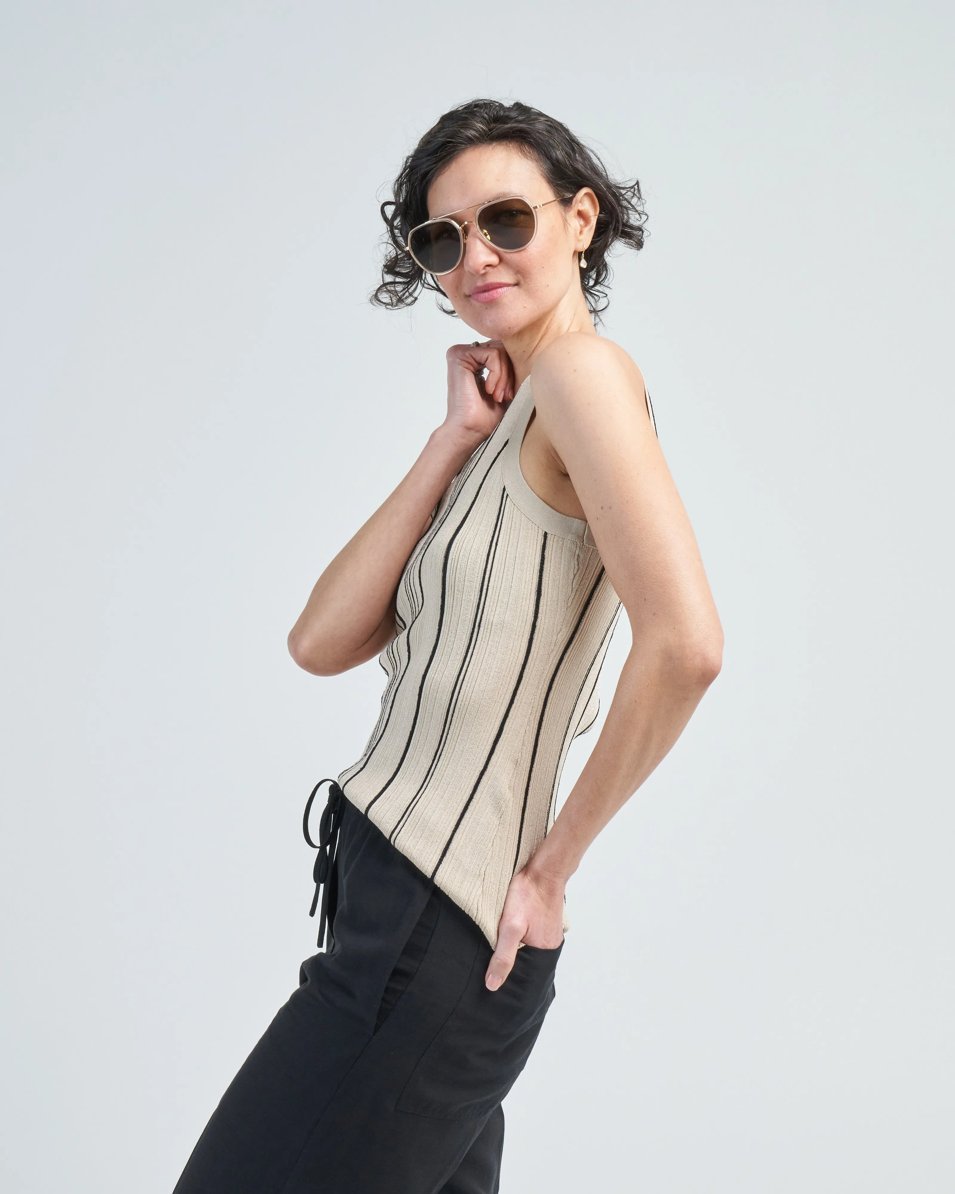 curved rib tank