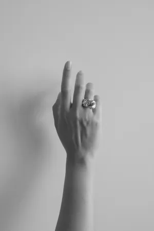 Curved Wave Ring