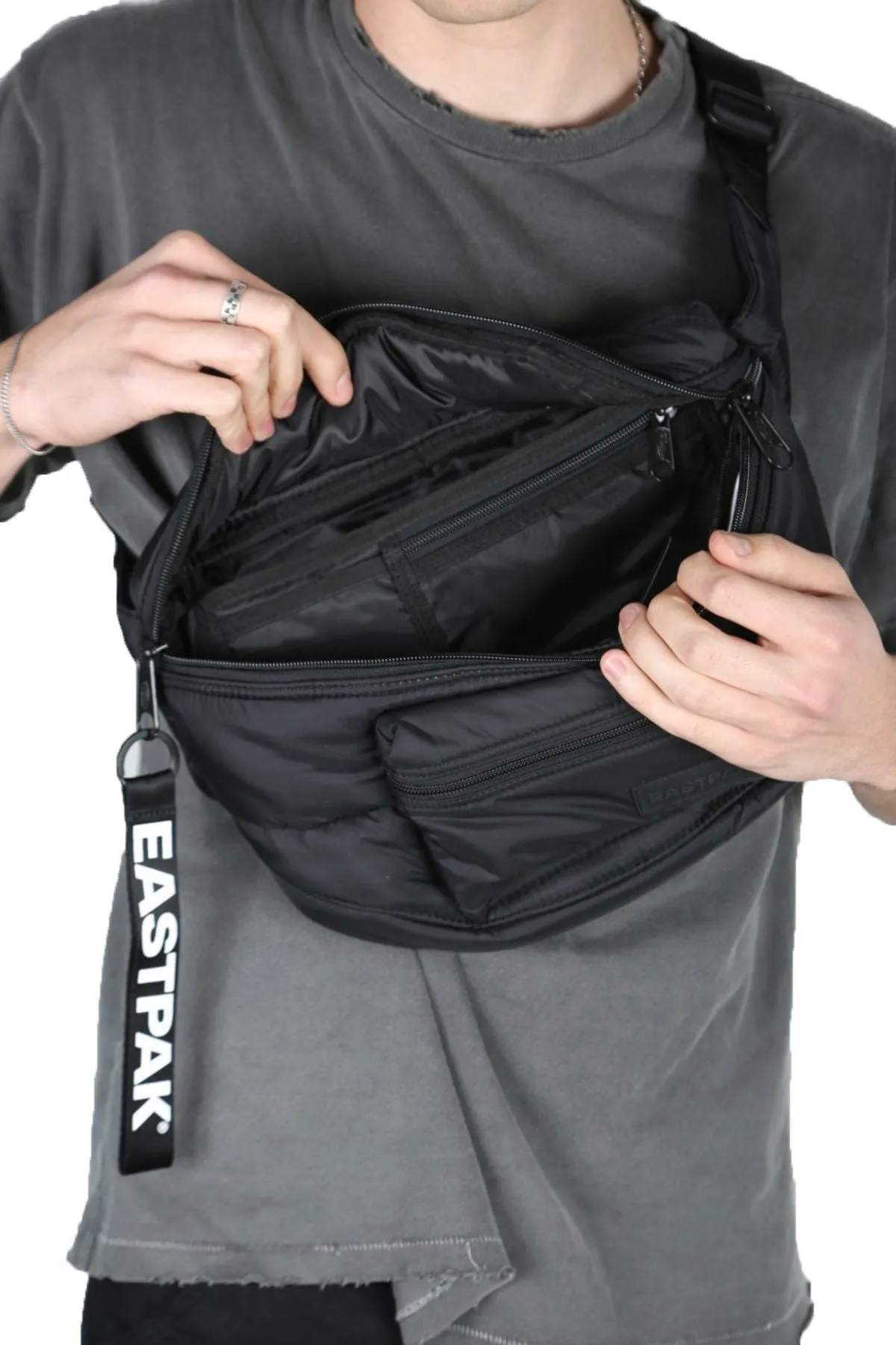 EASTPAK Doggy Bag XXL, Puffed Black, 5.5L