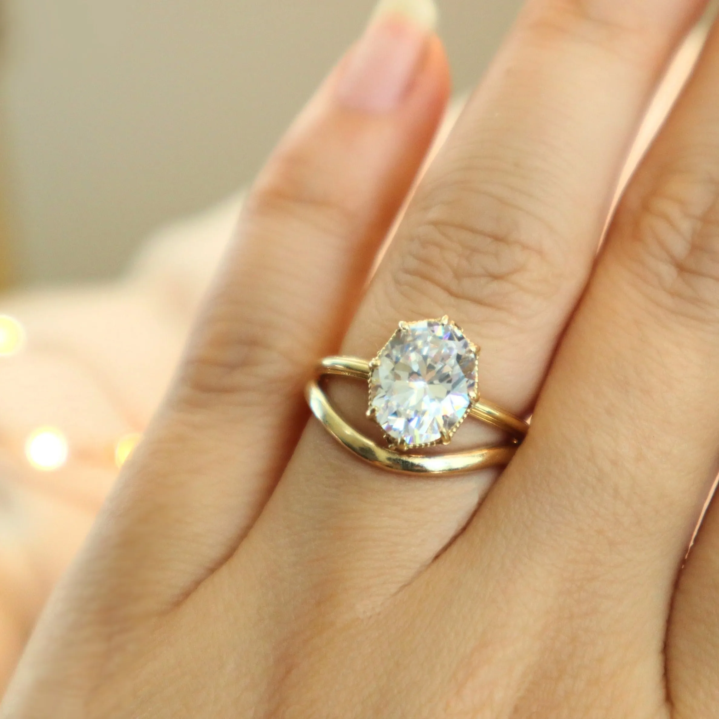 Embrace Curved Gold Band
