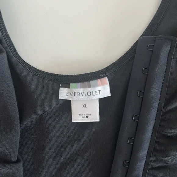 EVERVIOLET Maia Front Close Pocketed Bralette