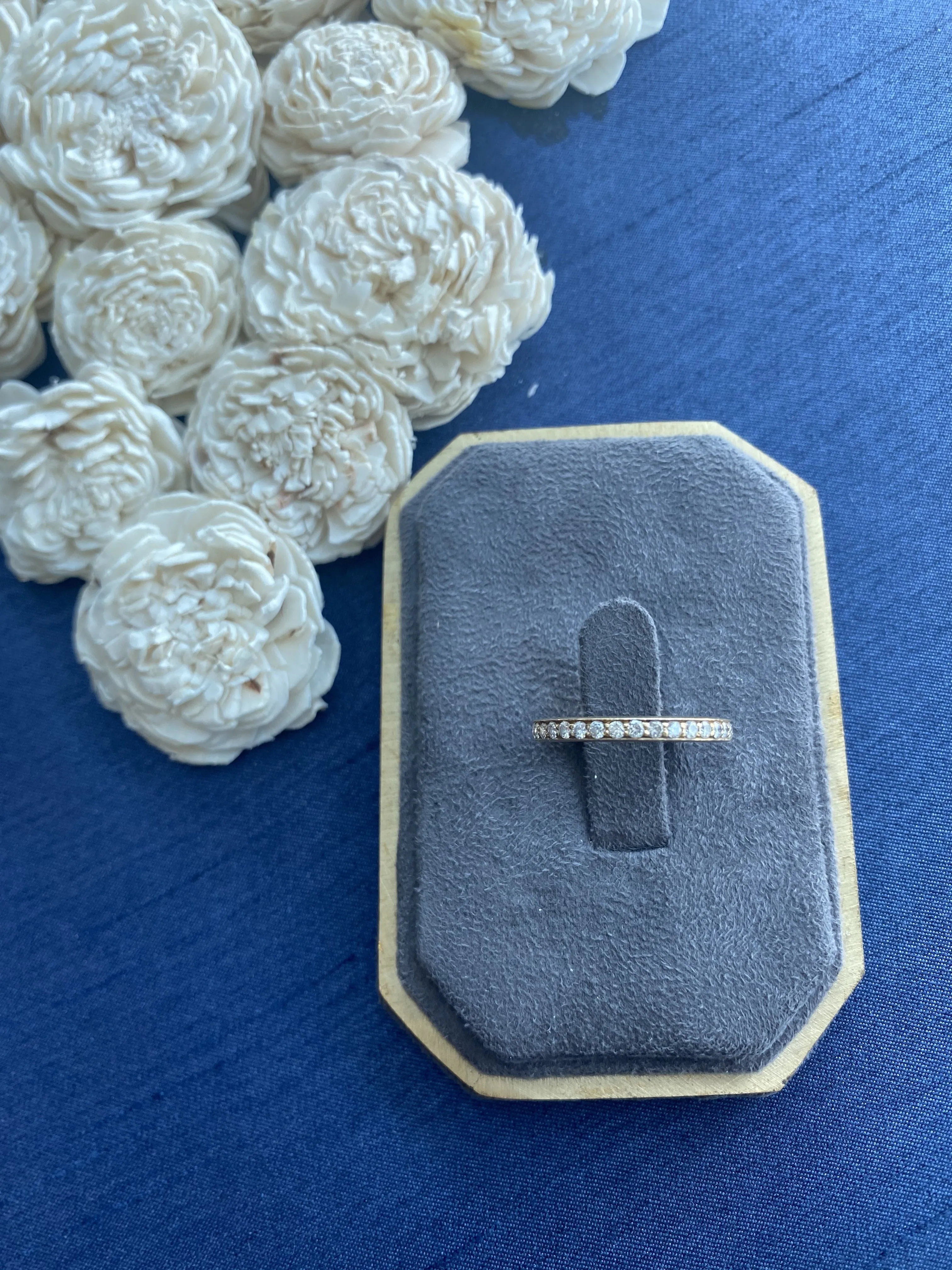 Full Eternity Round Diamond Yellow Gold Ring