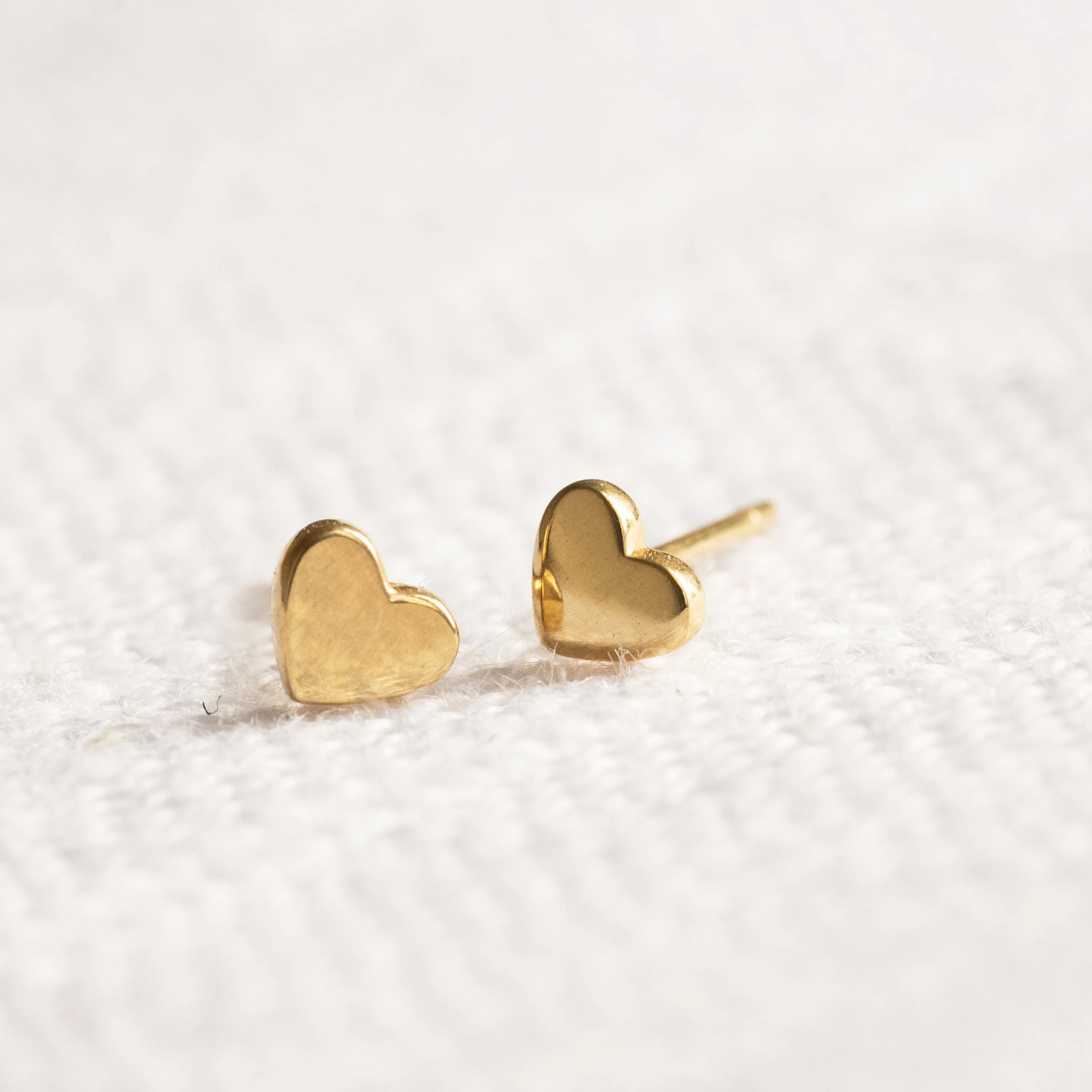 Gold Heart Stud Earrings - 3mm