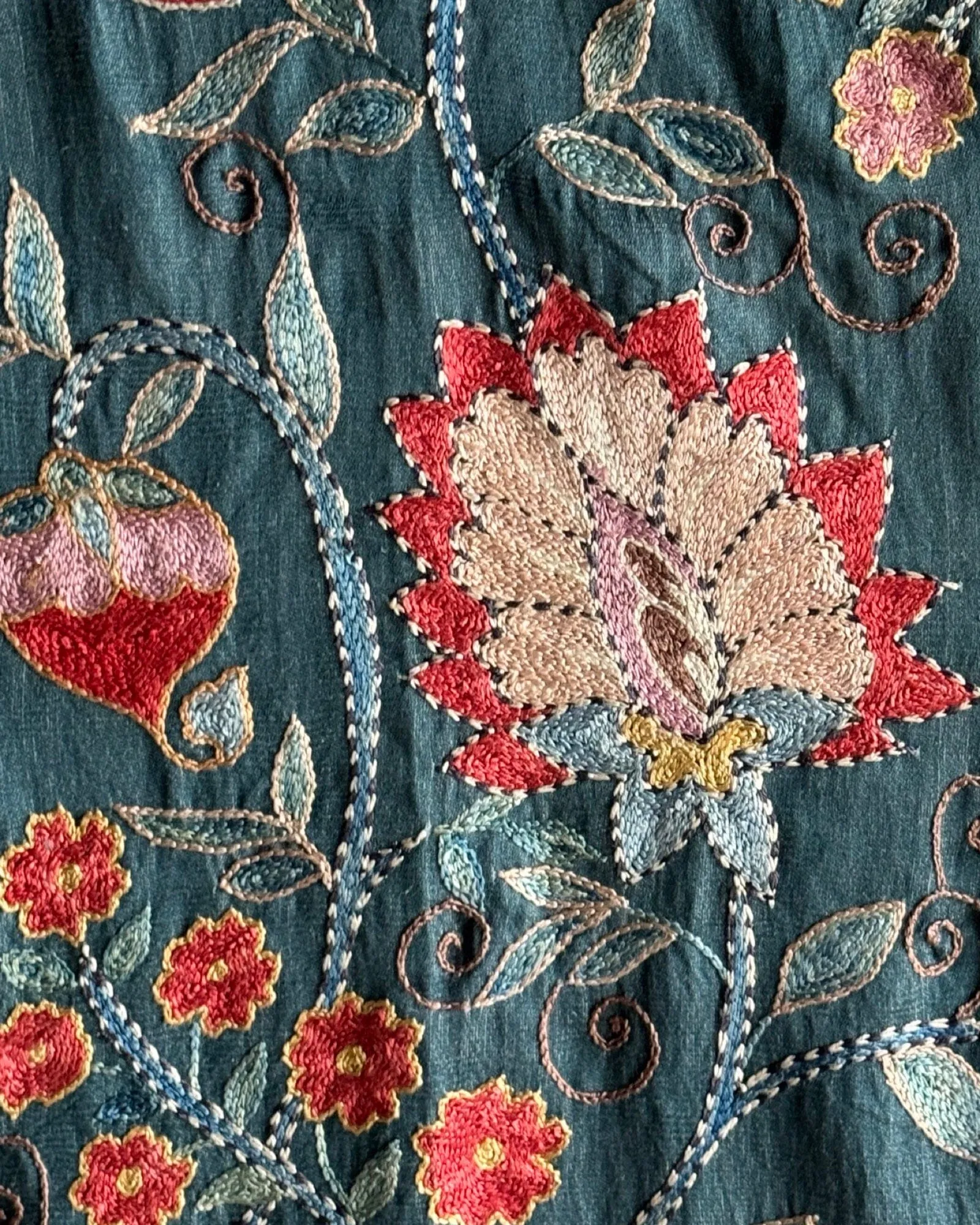 Hand Stitched Suzani (CSSU086524 | )