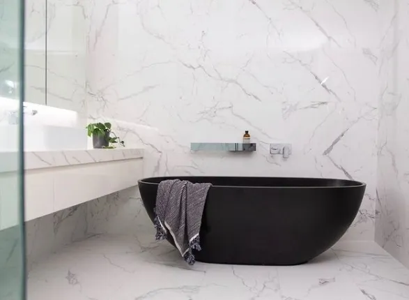 Hugi Classic Stone Bath - Matte Black - 1630mm - B008