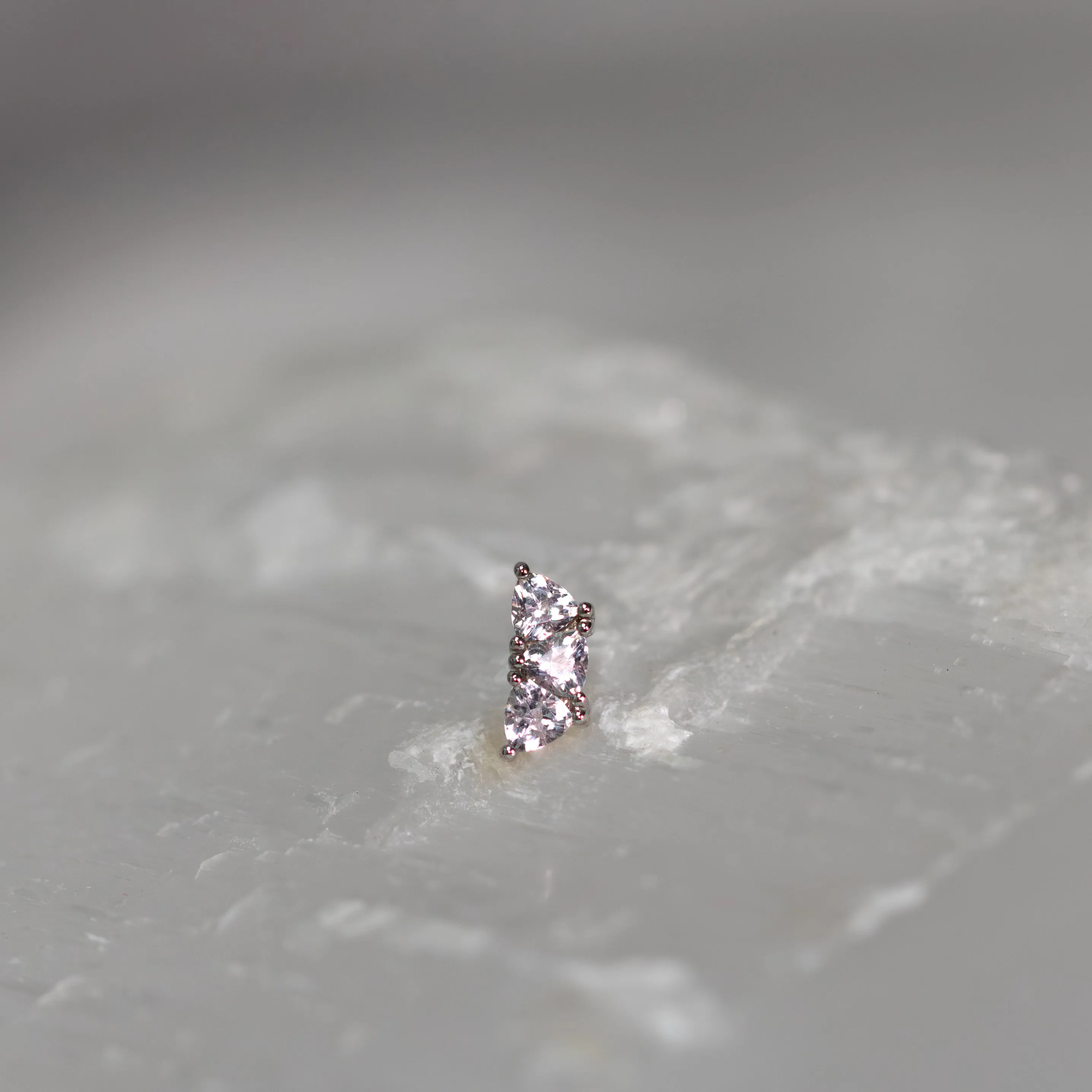 Irisa 3 with Morganite 18g/16g Threaded End