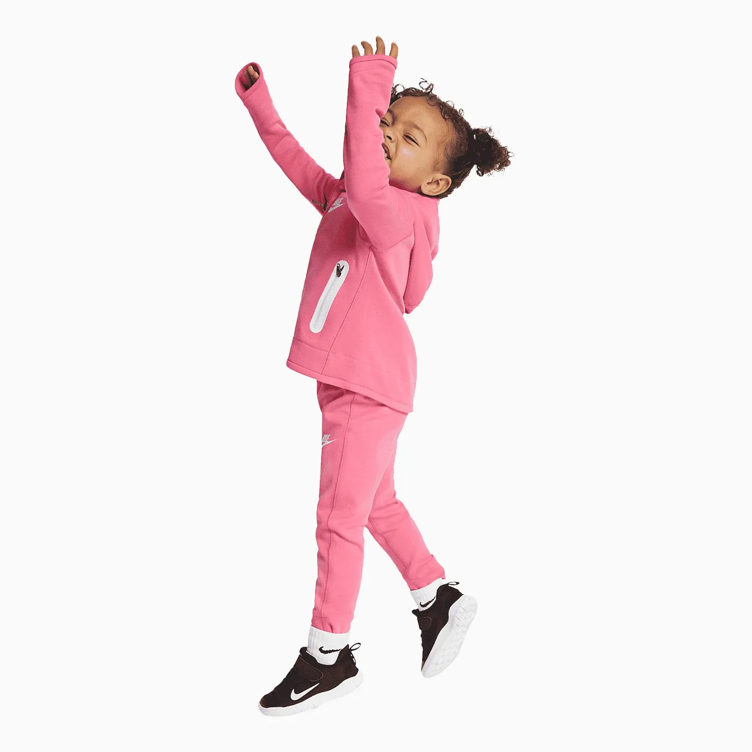 Kid's Sportswear Tech Fleece Outfit