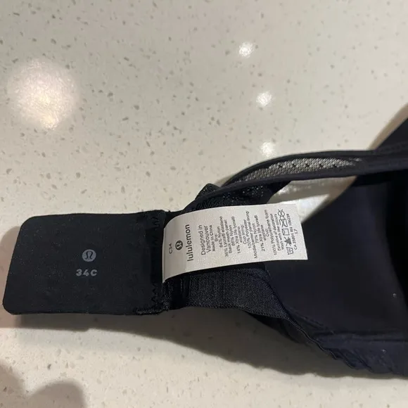 Lululemon Up For It Bra in Black Size 34C