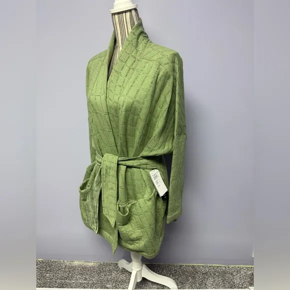 Nike Women's Green reversible Textured Robe M