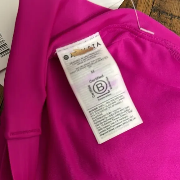 NWT Athleta Pink Malibu Bikini Top size Medium