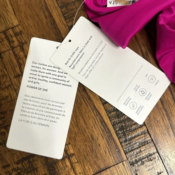 NWT Athleta Pink Malibu Bikini Top size Medium