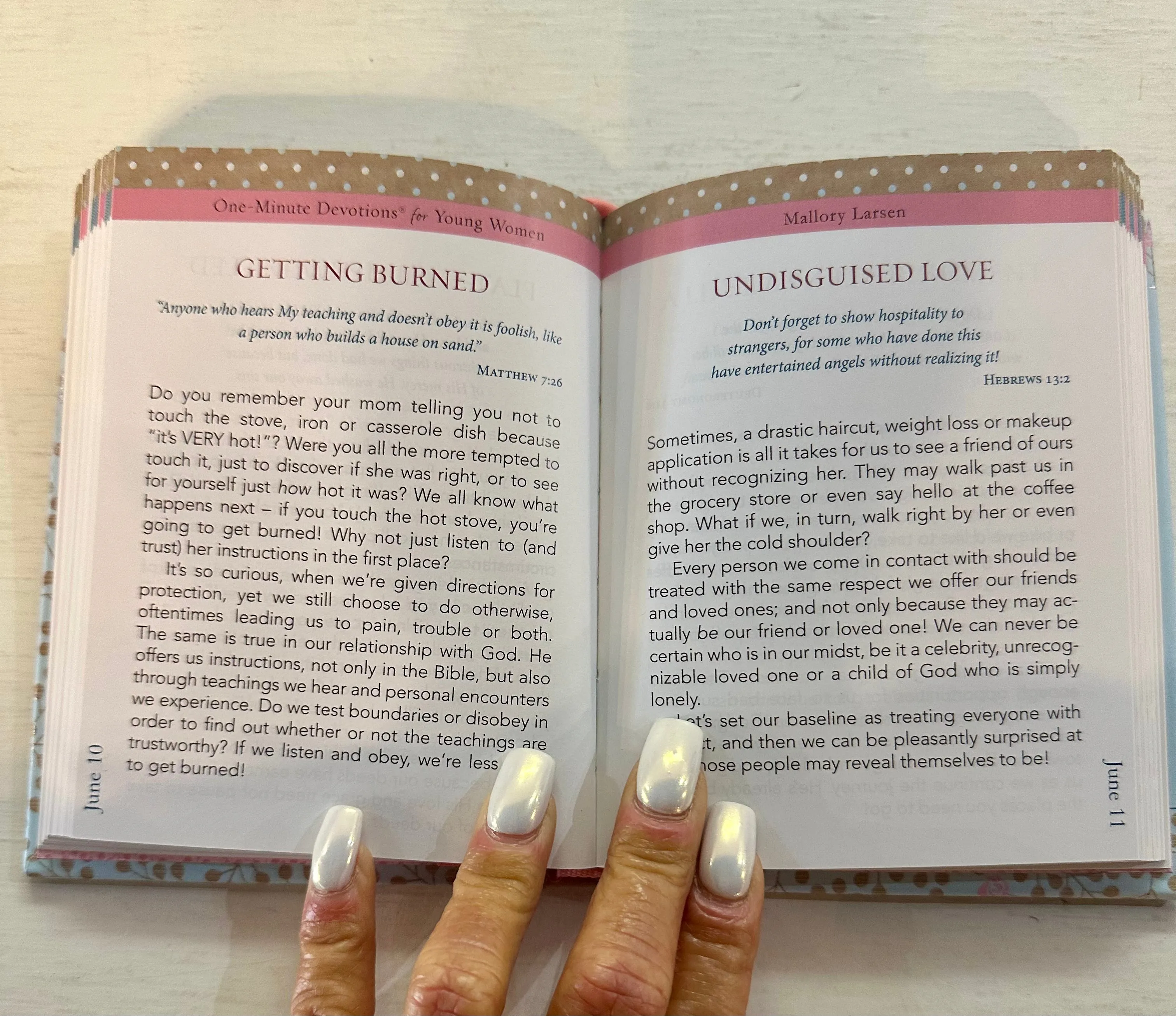 One Minute Devotions/Young Women