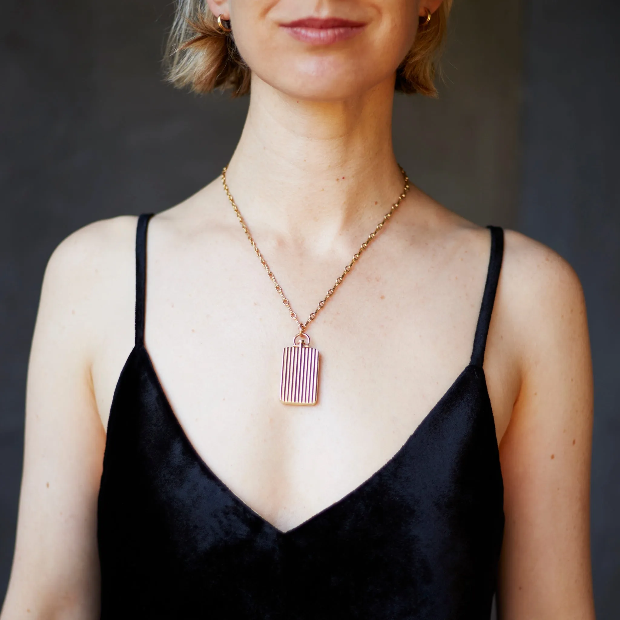 Rectangle Barre Photo Locket 18k Yellow Gold (Double Sided Barre)
