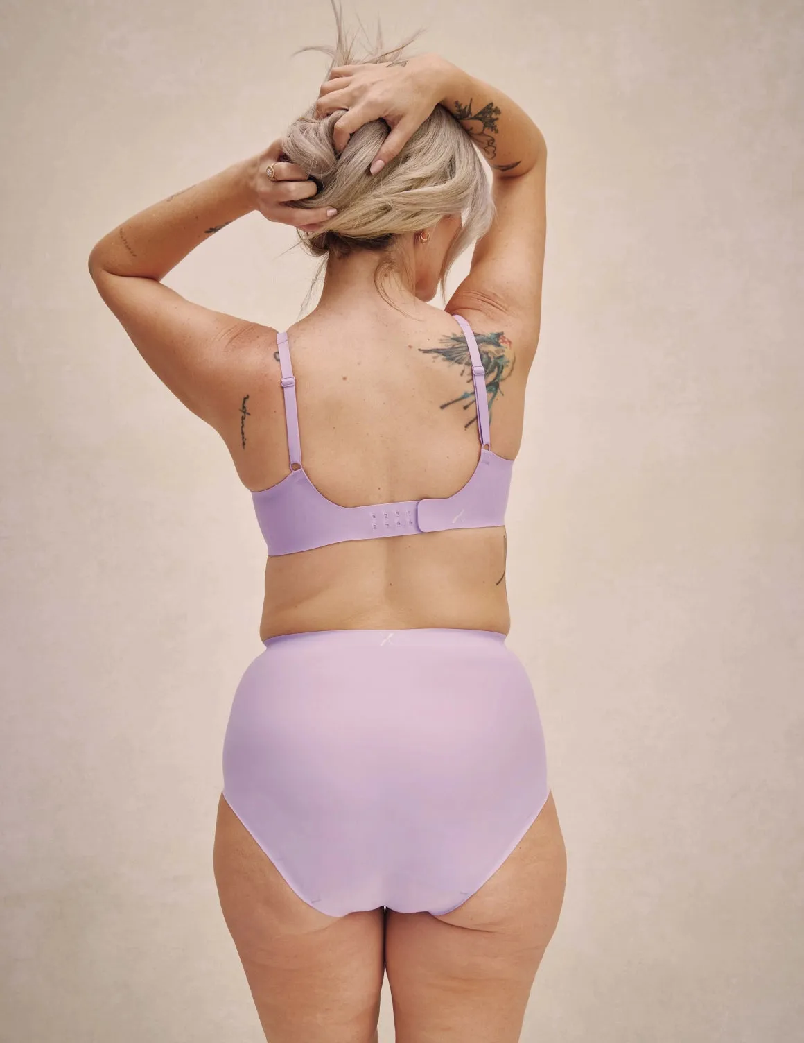 Revolution V-Neck Bra