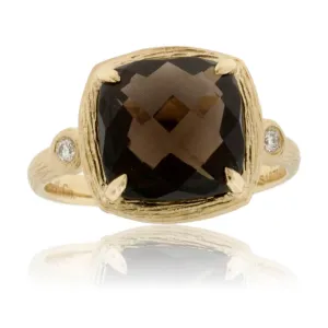 Smoky Quartz in Textured Yellow Gold Ring
