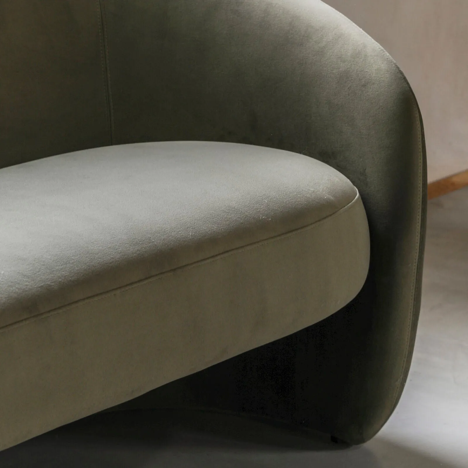 SOFIA Curved Sofa
