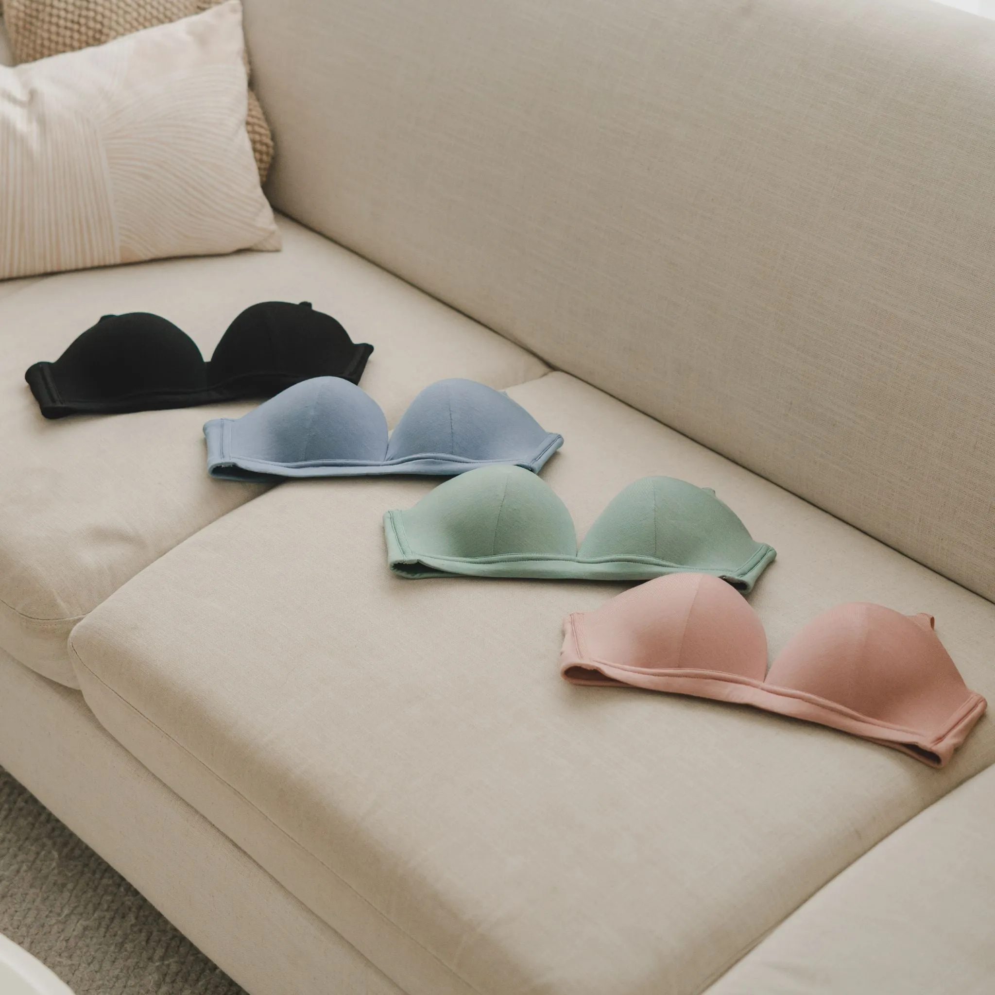Supportive Flexi-Fit! Lightly-Lined Wireless Bra in Black