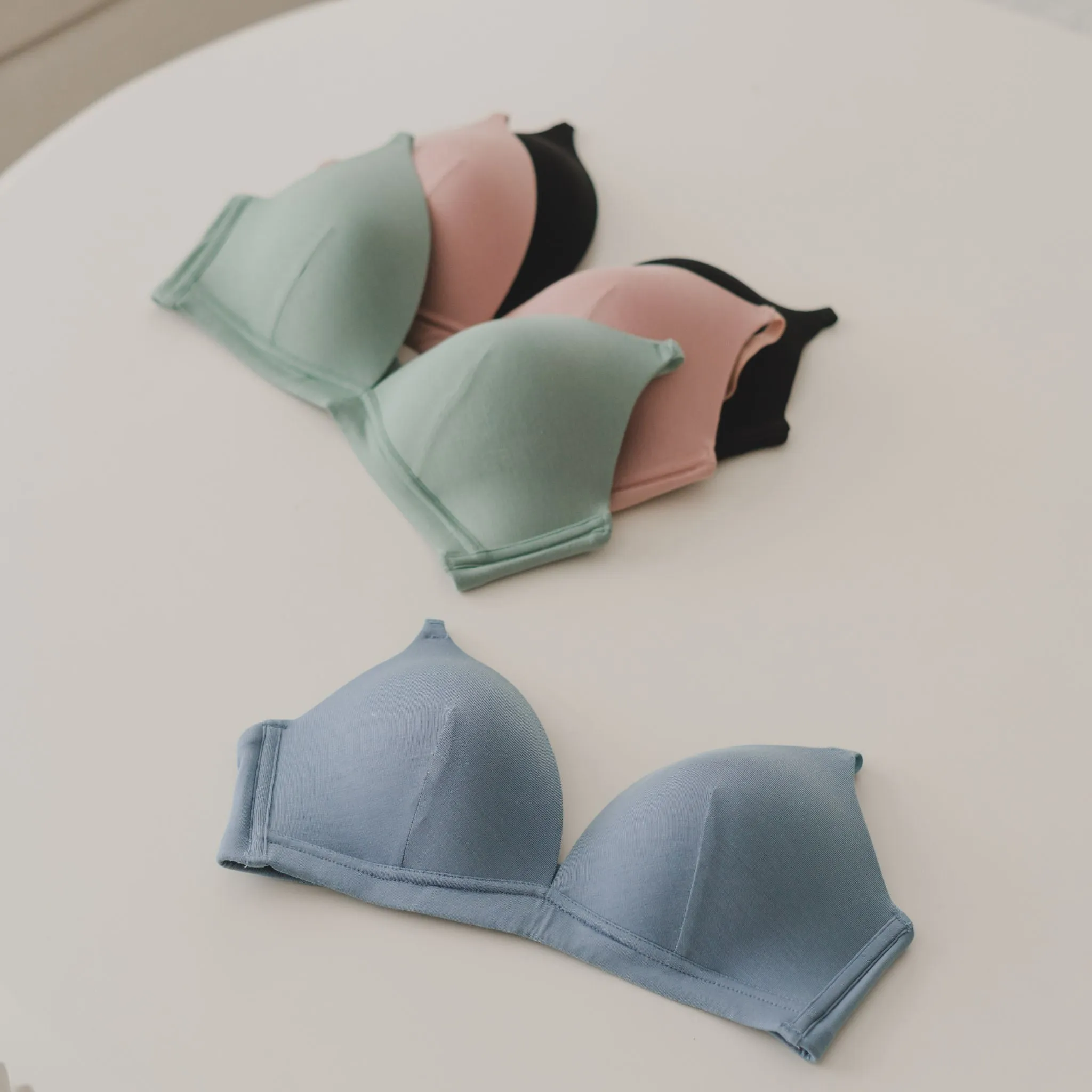 Supportive Flexi-Fit! Lightly-Lined Wireless Bra in Black