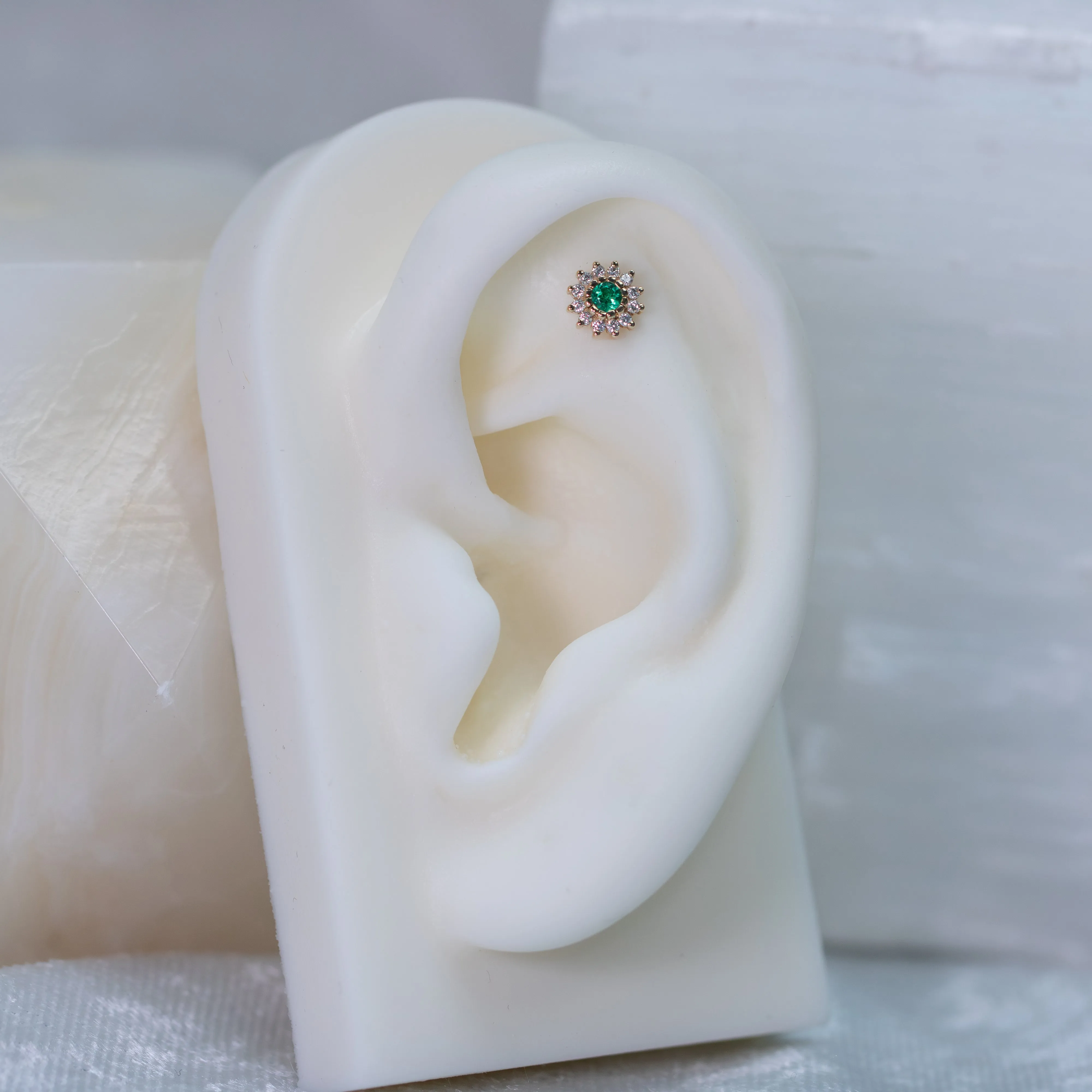 The Rose with Emerald & Diamonds 18g/16g Threaded End