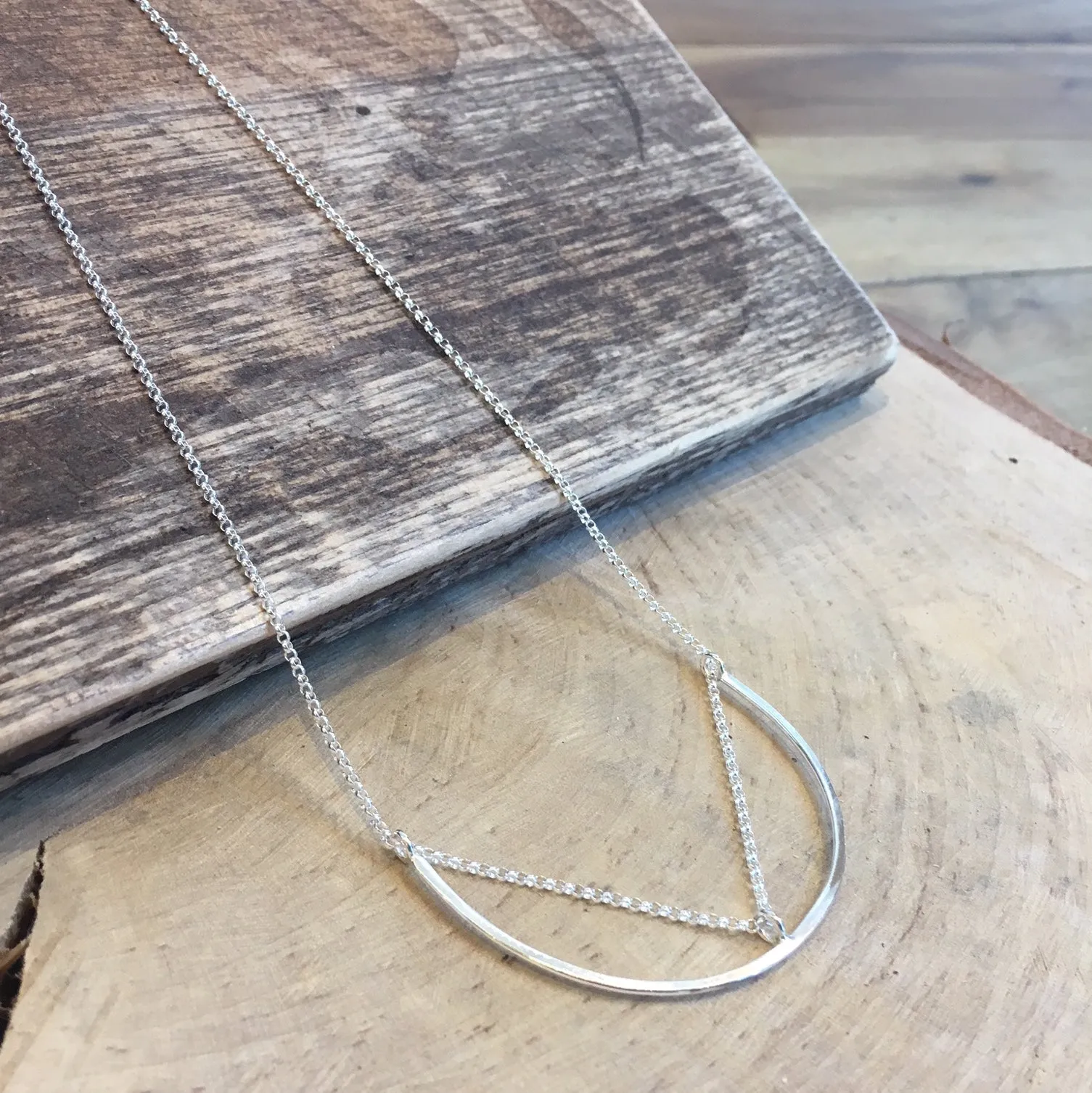 Threaded Horseshoe Necklace