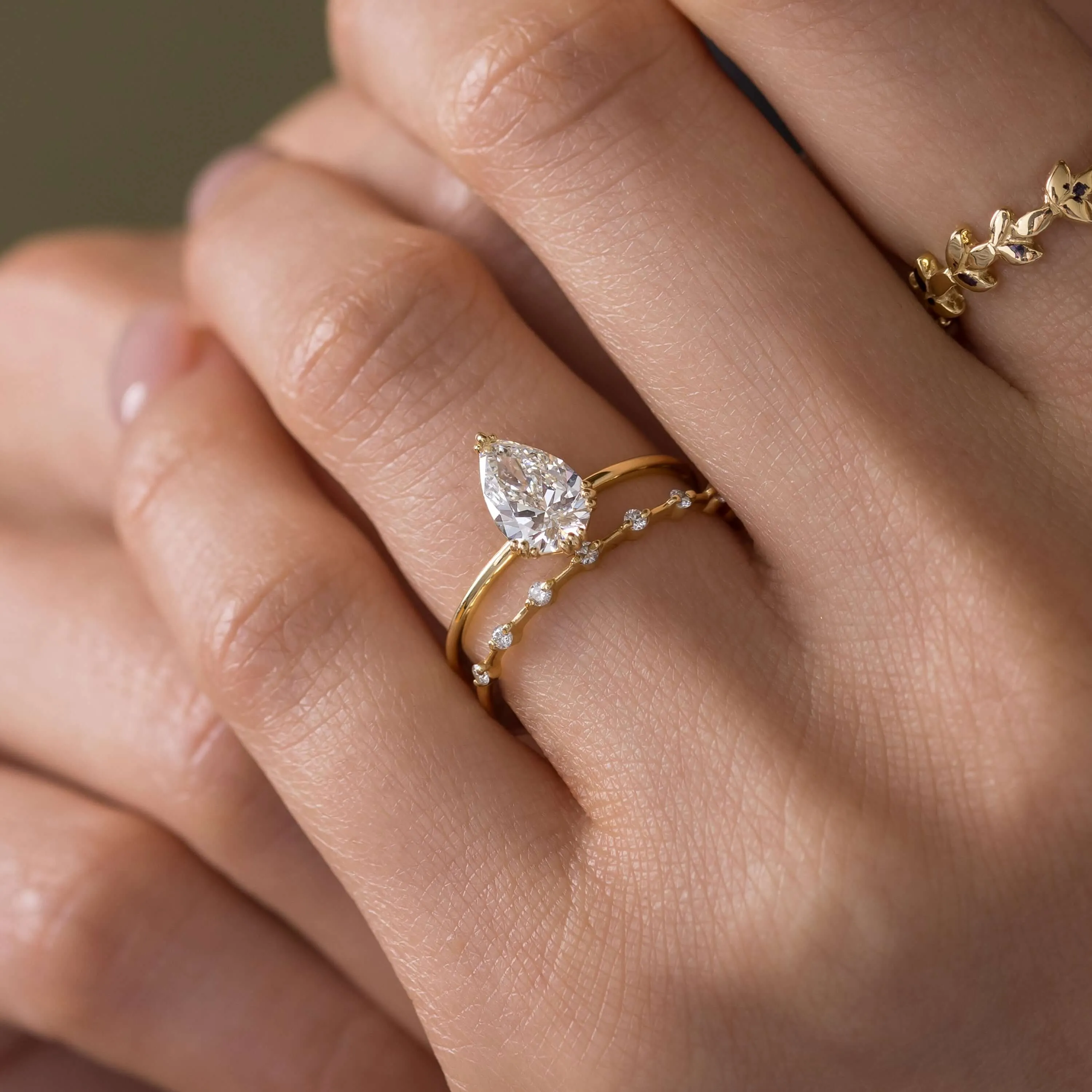 Threaded Ring, Pear Cut