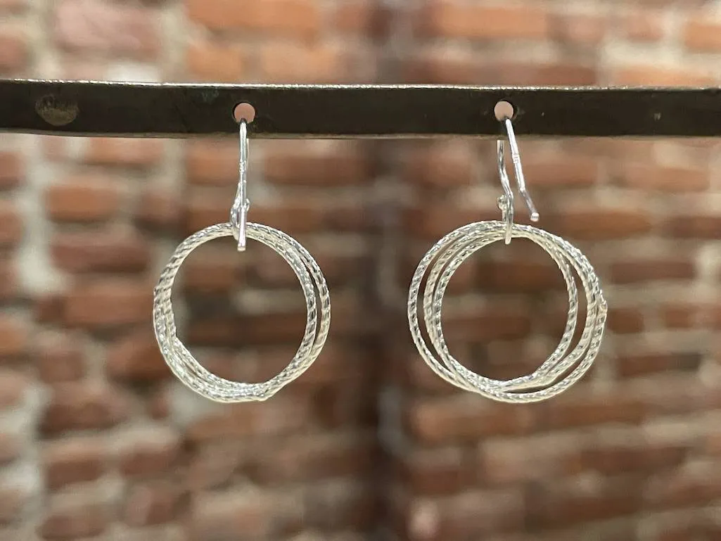 Twisted Tripple Hoops