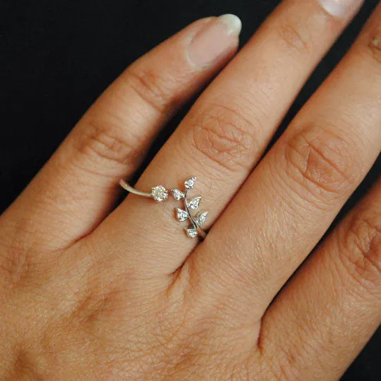 Two piece Leaf and Chevron Ring Set