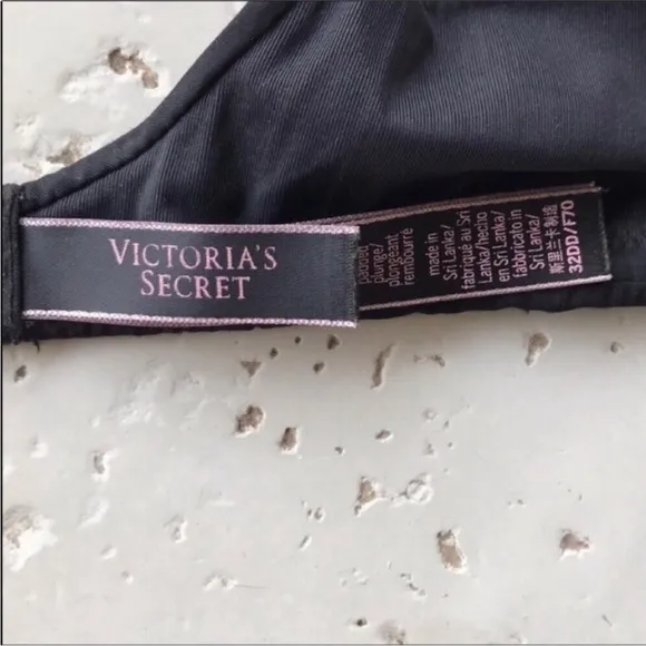 Victoria’s Secret Padded plunge bra